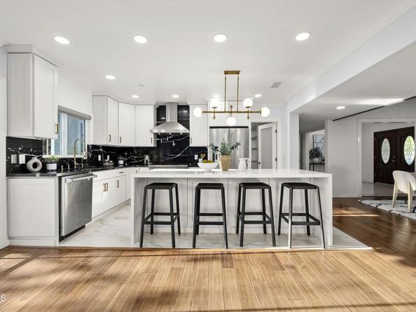 9545 Creemore Place, Tujunga CA 91042