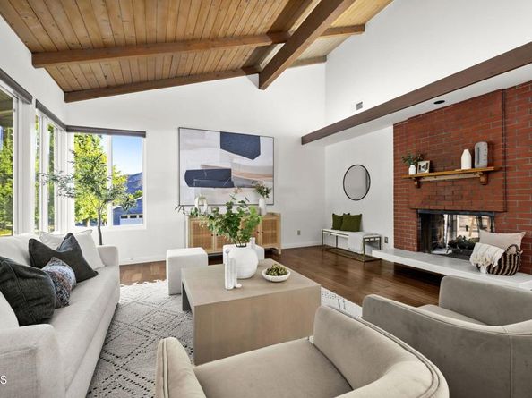 9545 Creemore Place, Tujunga CA 91042