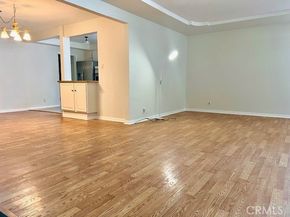 8954 Chimineas Avenue, Northridge CA 91325