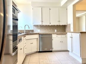8954 Chimineas Avenue, Northridge CA 91325