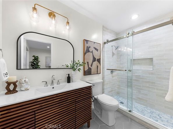 6430 N vista, San Gabriel CA 91775
