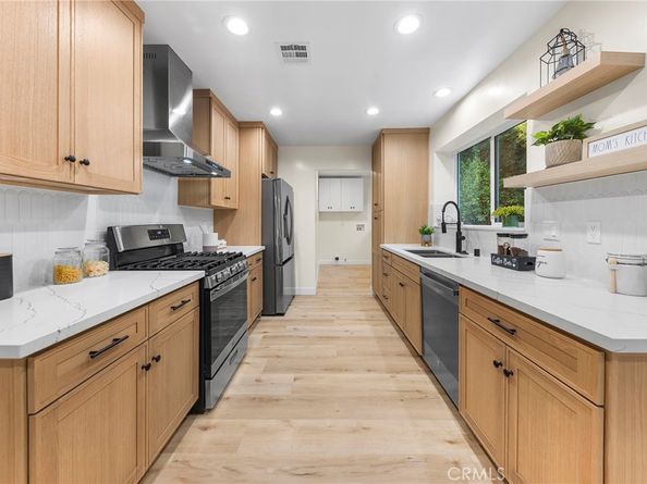 6430 N vista, San Gabriel CA 91775