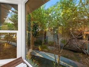 6430 N vista, San Gabriel CA 91775