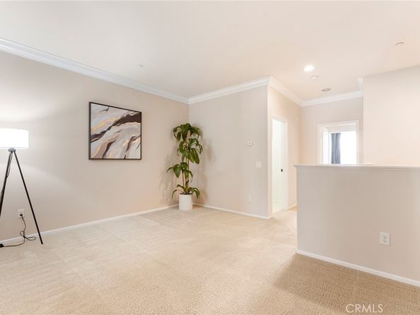 869 E Mountain Way D, Azusa CA 91702