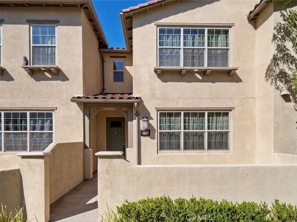 869 E Mountain Way D, Azusa CA 91702