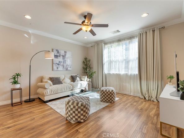 869 E Mountain Way D, Azusa CA 91702