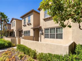 869 E Mountain Way D, Azusa CA 91702