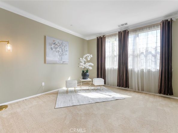 869 E Mountain Way D, Azusa CA 91702