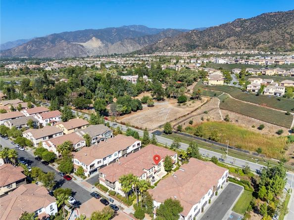 869 E Mountain Way D, Azusa CA 91702