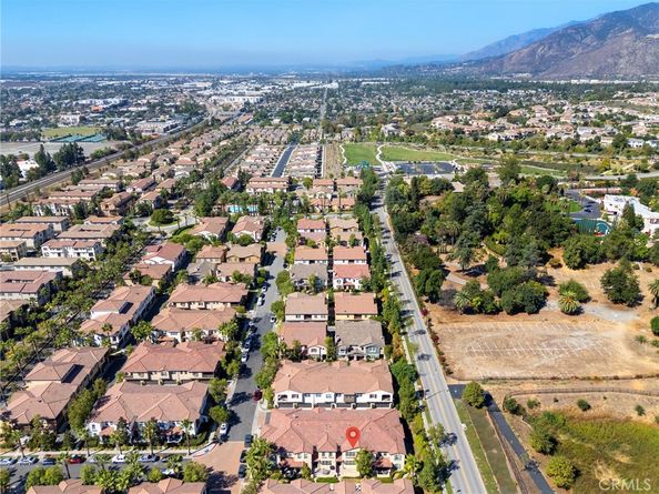 869 E Mountain Way D, Azusa CA 91702