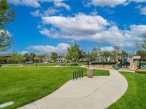 869 E Mountain Way D, Azusa CA 91702