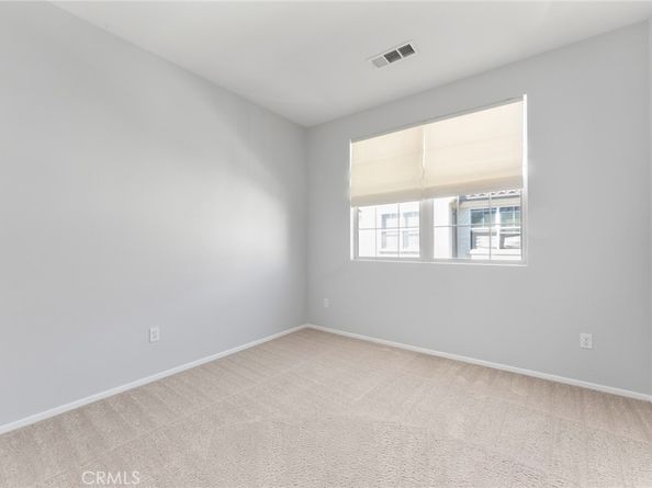 869 E Mountain Way D, Azusa CA 91702