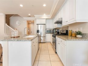 869 E Mountain Way D, Azusa CA 91702