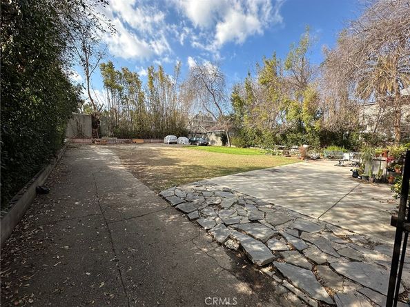 779 N Marengo Avenue, Pasadena CA 91103