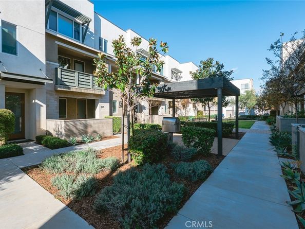 2827 Lily, El Monte CA 91733