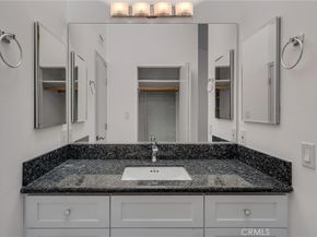 12750 Centralia 76, Lakewood CA 90715