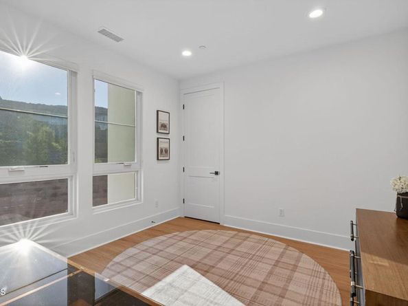 11862 N Hillsborough Lane, Porter Ranch CA 91326