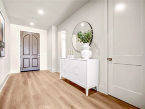 204 Alora, Irvine CA 92618