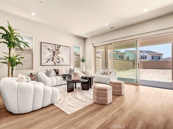 204 Alora, Irvine CA 92618