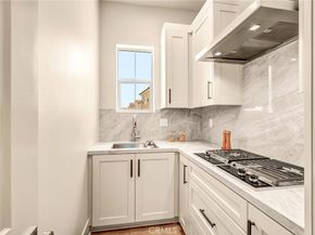 204 Alora, Irvine CA 92618