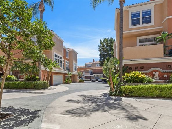 10 Palmieri Aisle, Irvine CA 92606