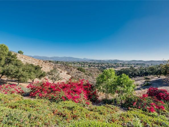 23719 Ridgeway, Mission Viejo CA 92692