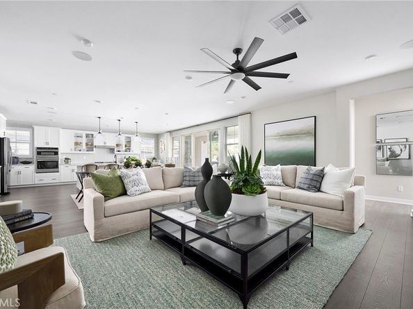 2016 Saguaro Glen, Escondido CA 92025