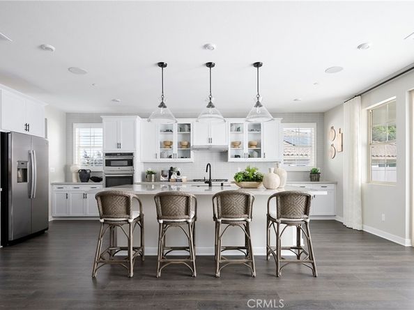 2016 Saguaro Glen, Escondido CA 92025