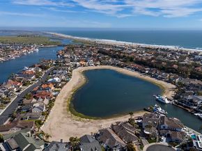 17022 Marinabay Drive, Huntington Beach CA 92649