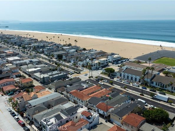 1324 W Balboa Boulevard, Newport Beach CA 92661