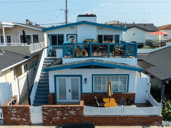 1324 W Balboa Boulevard, Newport Beach CA 92661