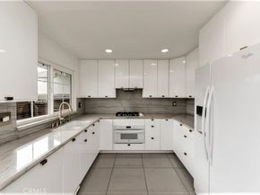 53 Oxford 14, Irvine CA 92612