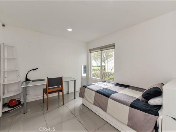 53 Oxford 14, Irvine CA 92612