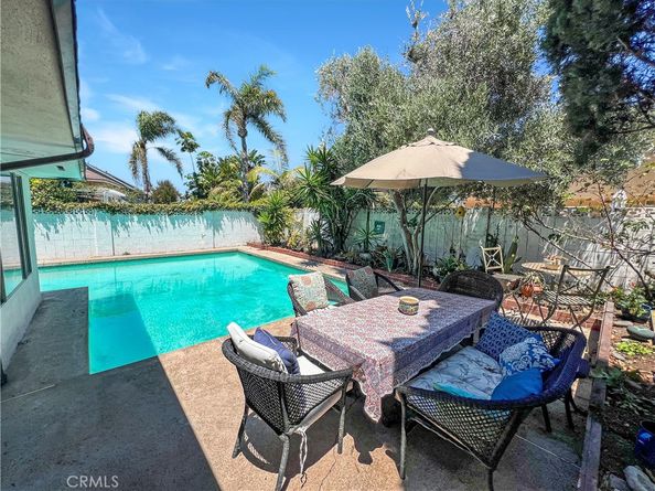 20442 Craimer Lane, Huntington Beach CA 92646