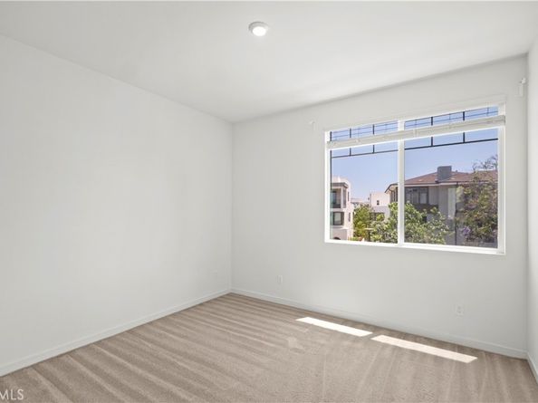 610 Cultivate, Irvine CA 92618