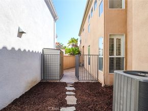 35 Blazewood, Lake Forest CA 92610