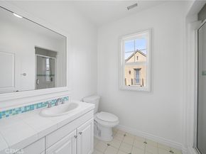 28 Townsend, Irvine CA 92620