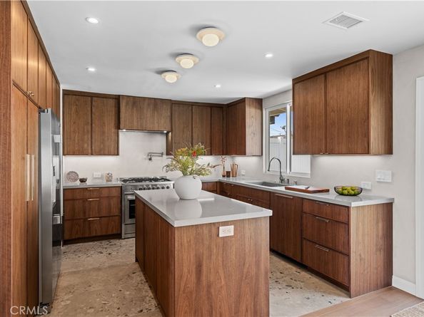 2957 Royal Palm Drive, Costa Mesa CA 92626