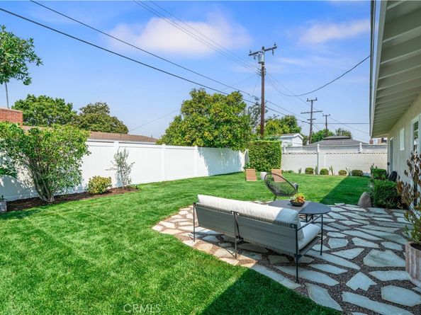 2957 Royal Palm Drive, Costa Mesa CA 92626