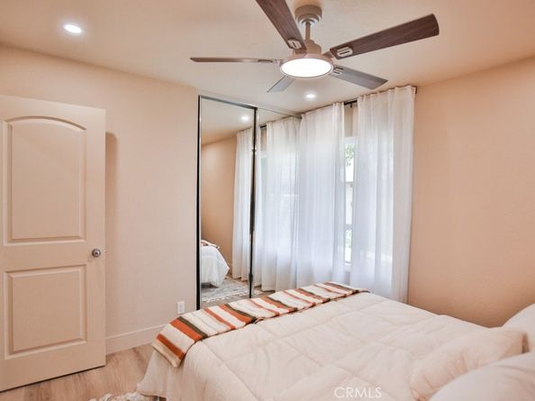 22861 Caminito Manresa 19, Laguna Hills CA 92653