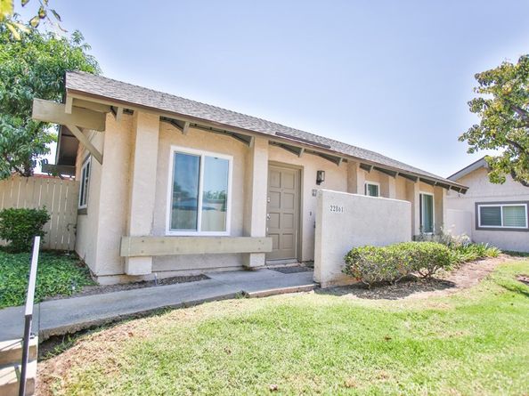 22861 Caminito Manresa 19, Laguna Hills CA 92653