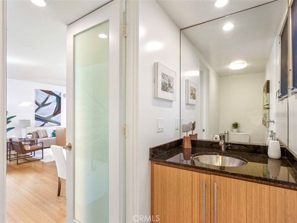 1035 19th Street 102, Santa Monica CA 90403
