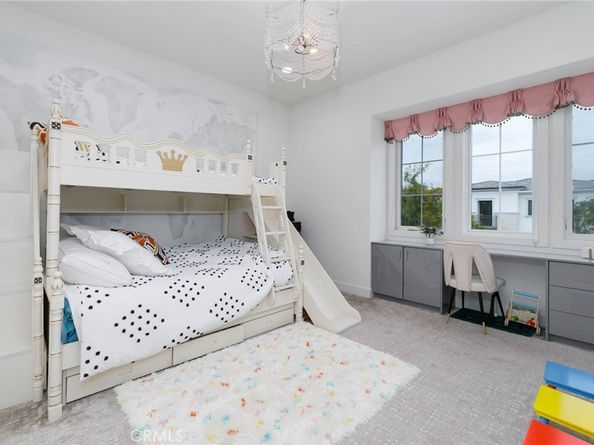 114 Interstellar, Irvine CA 92618