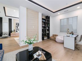 114 Interstellar, Irvine CA 92618