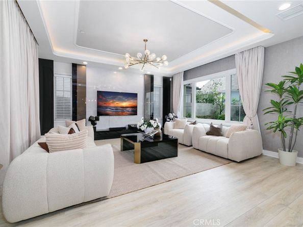 114 Interstellar, Irvine CA 92618