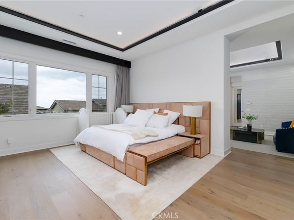 114 Interstellar, Irvine CA 92618