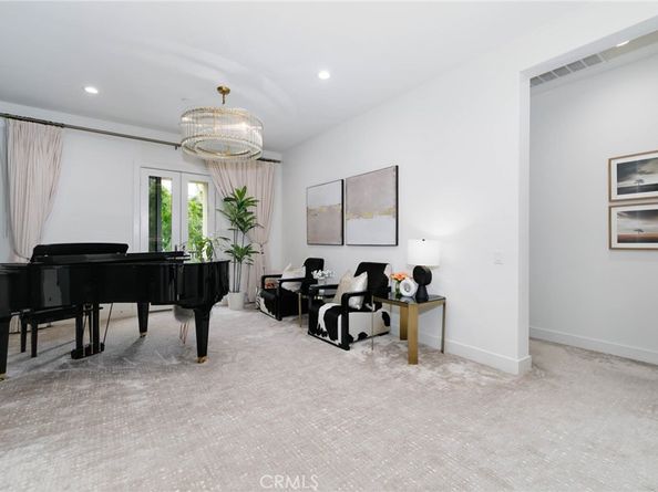 114 Interstellar, Irvine CA 92618