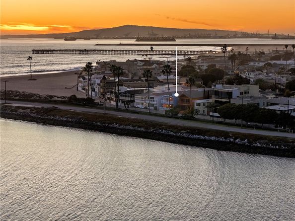 1627 Seal Way, Seal Beach CA 90740