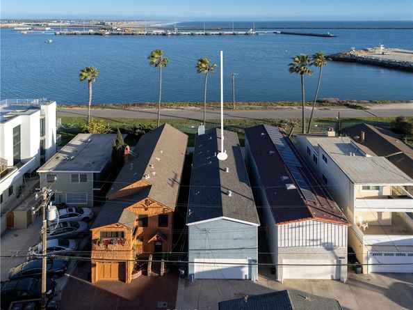 1627 Seal Way, Seal Beach CA 90740