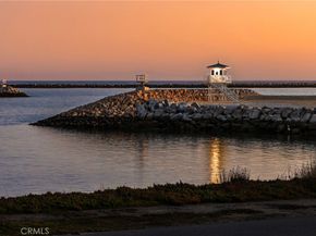 1627 Seal Way, Seal Beach CA 90740